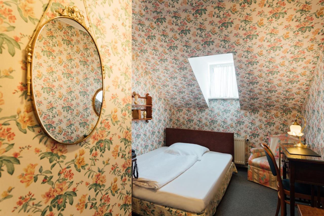 Das Kleine Hotel In Ruhiger Stadtlage Wiesbaden Zewnętrze zdjęcie